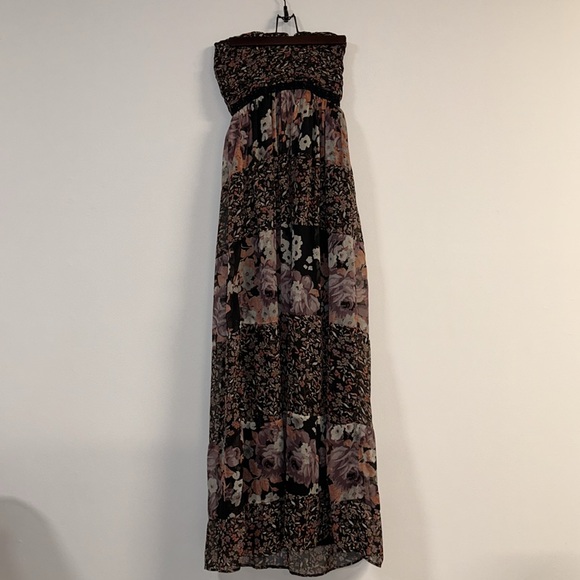 NEW Le Château floral maxi dress - Picture 3 of 10